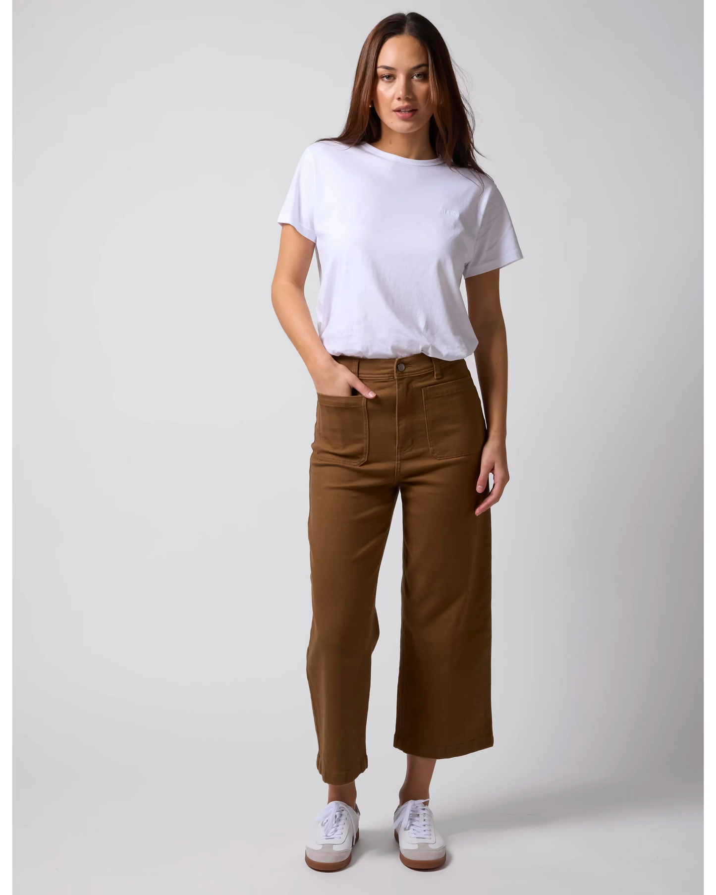 Dina Pant - Coffee