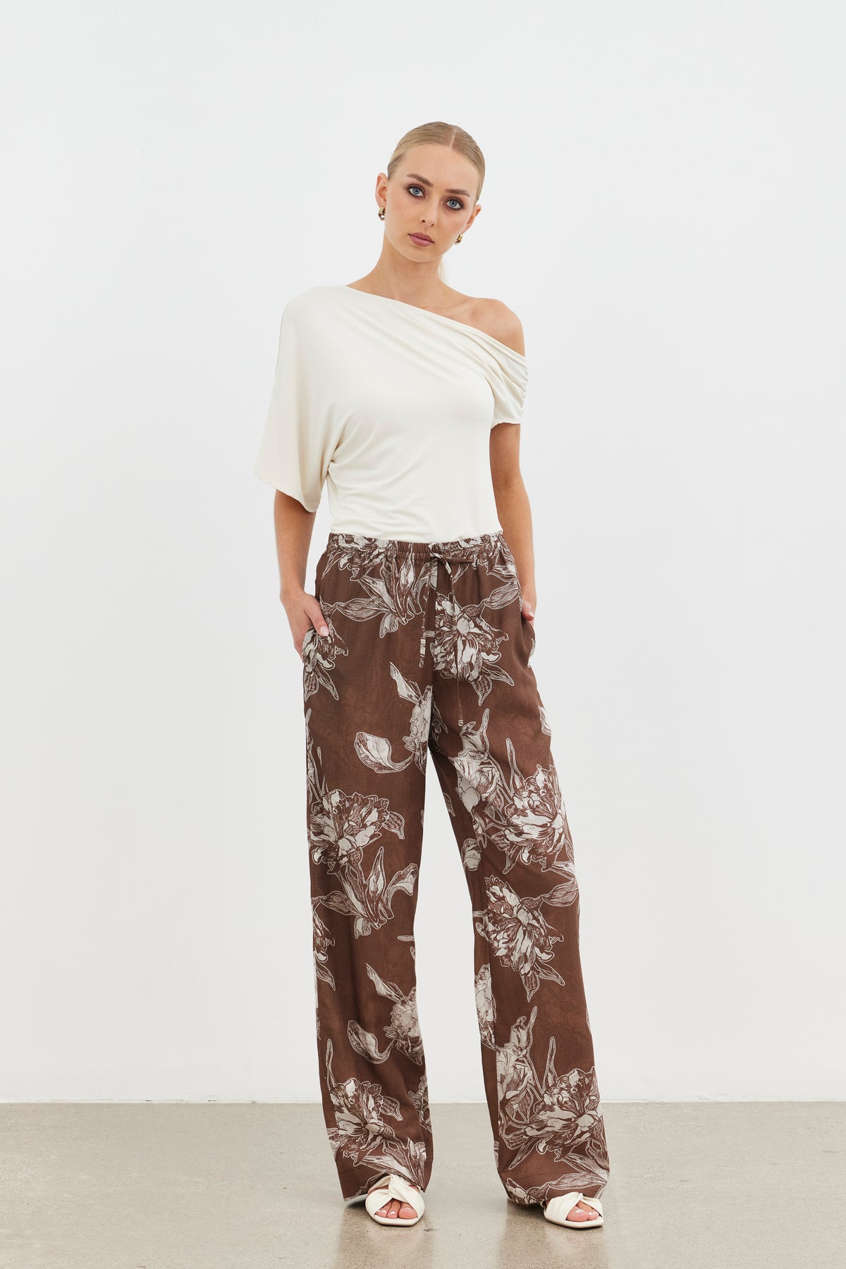Arla Printed Pant-Choc Flower Power