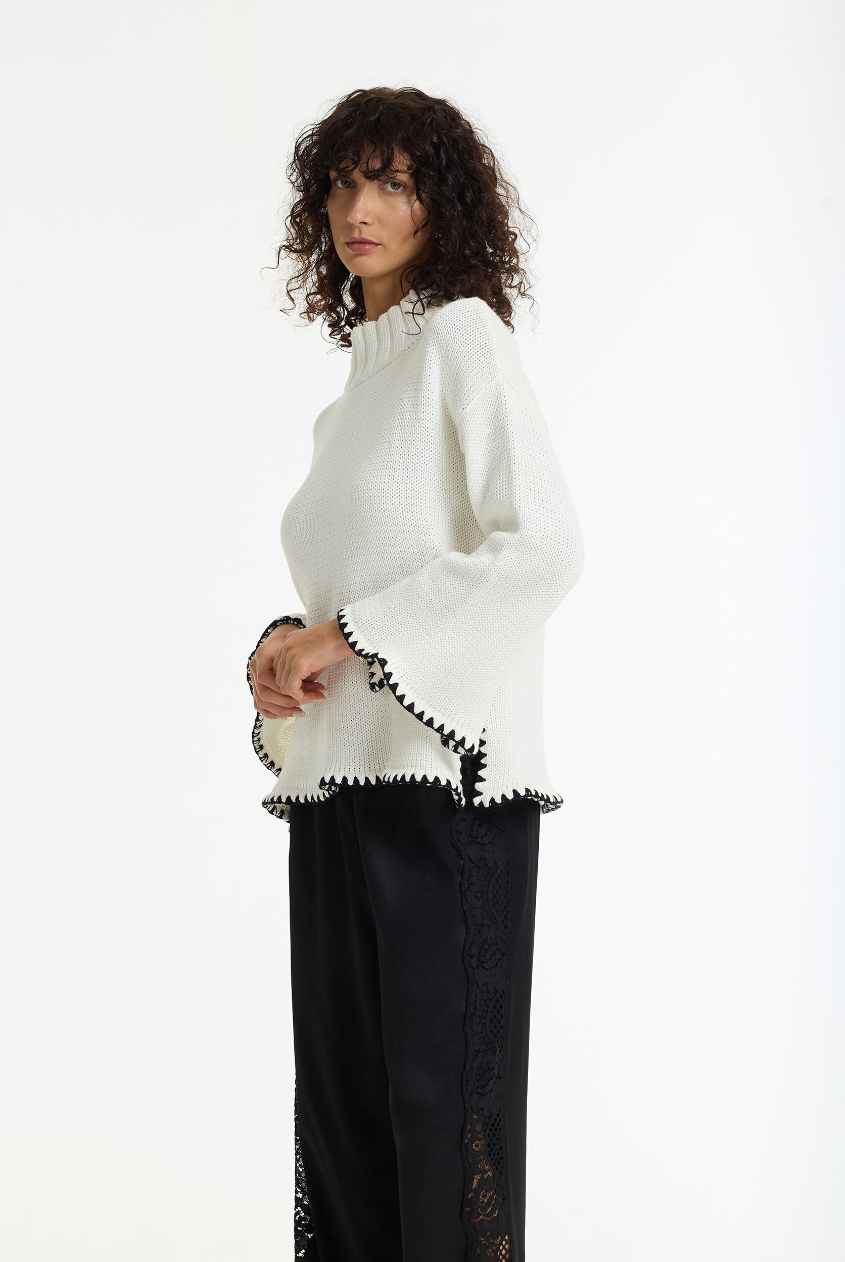 Vogue Sweater (White)
