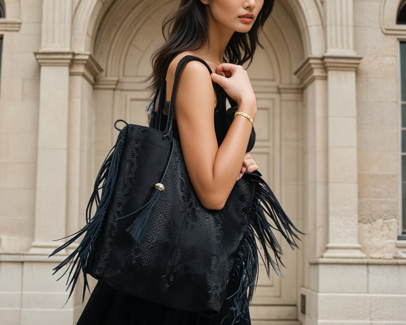 Tassel Shopper (Black)