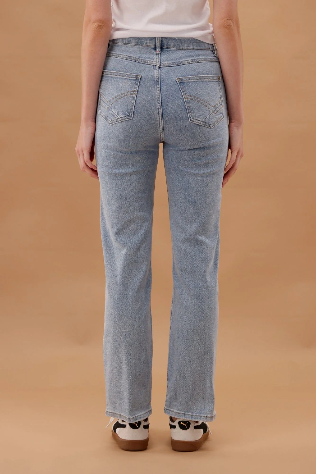 Ada Straight Leg Jean (Light Blue)