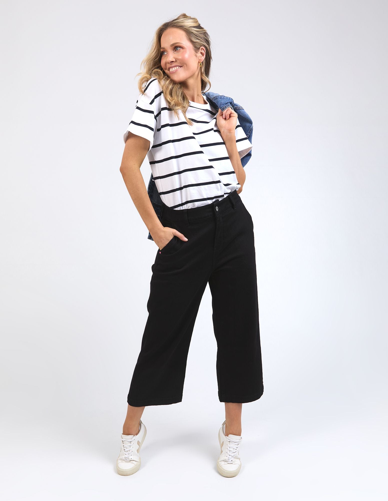Sidney Cropped Wide Leg Jean (Black)