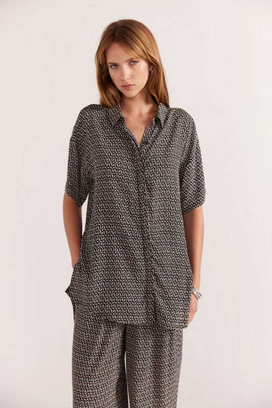 Della Resort Shirt | Black & Cream