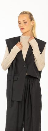 Elise Vest