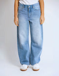 Carson Barrel Jean- Mid Blue