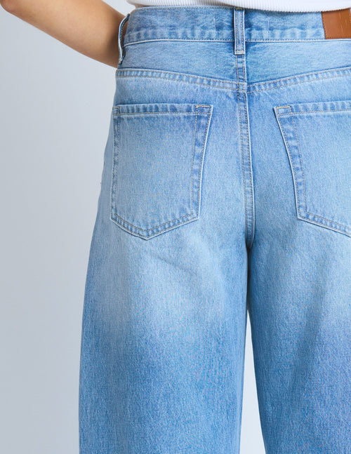 Carson Barrel Jean- Mid Blue
