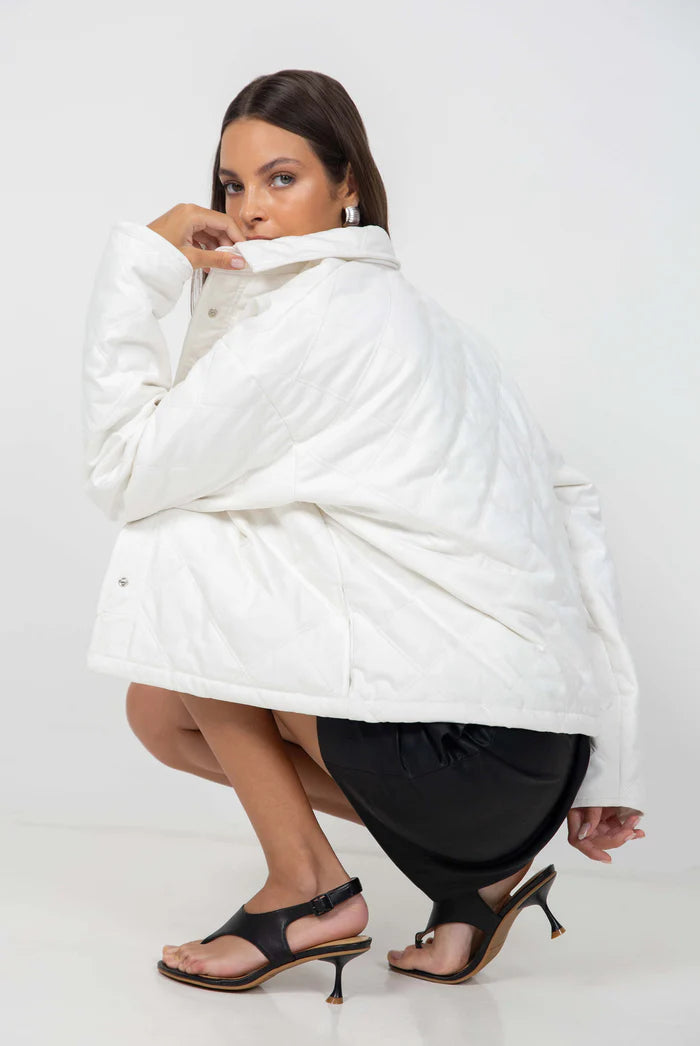 Embrace jacket- White